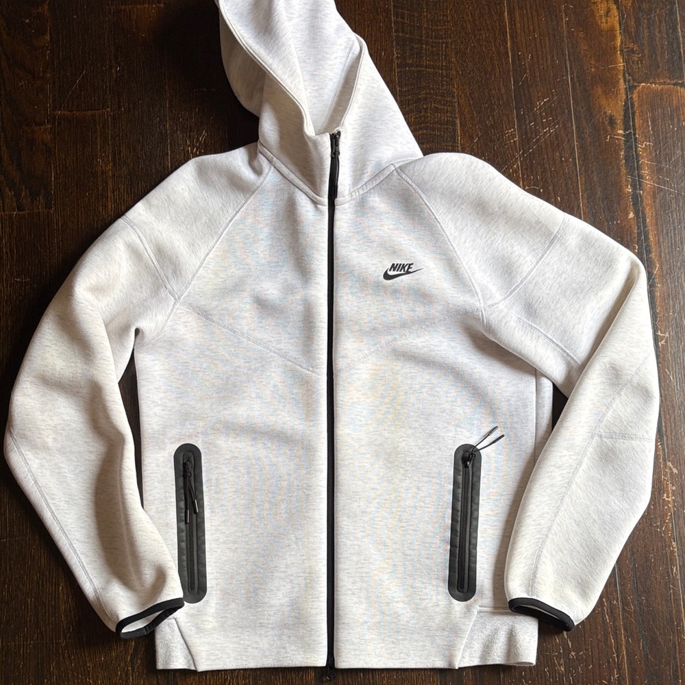 Nike Light Gray Full-Zip Hoodie